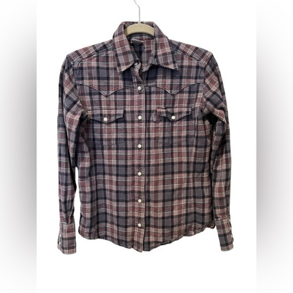 Women's Carhartt Flannel - Picture 1 of 5